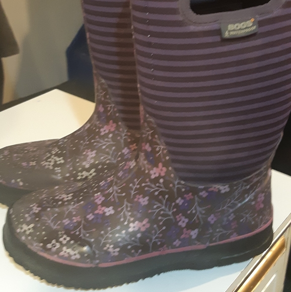 BOGS winter boots/rain boots for girls size 5 - Picture 2 of 5